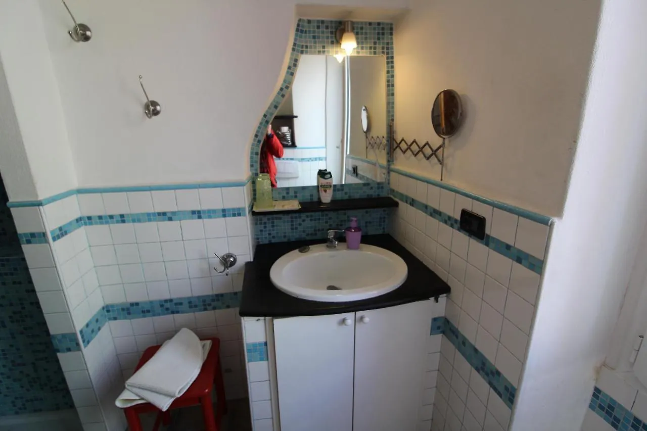 Due Passi Dal Mare Bed & Breakfast Ceriale Italy