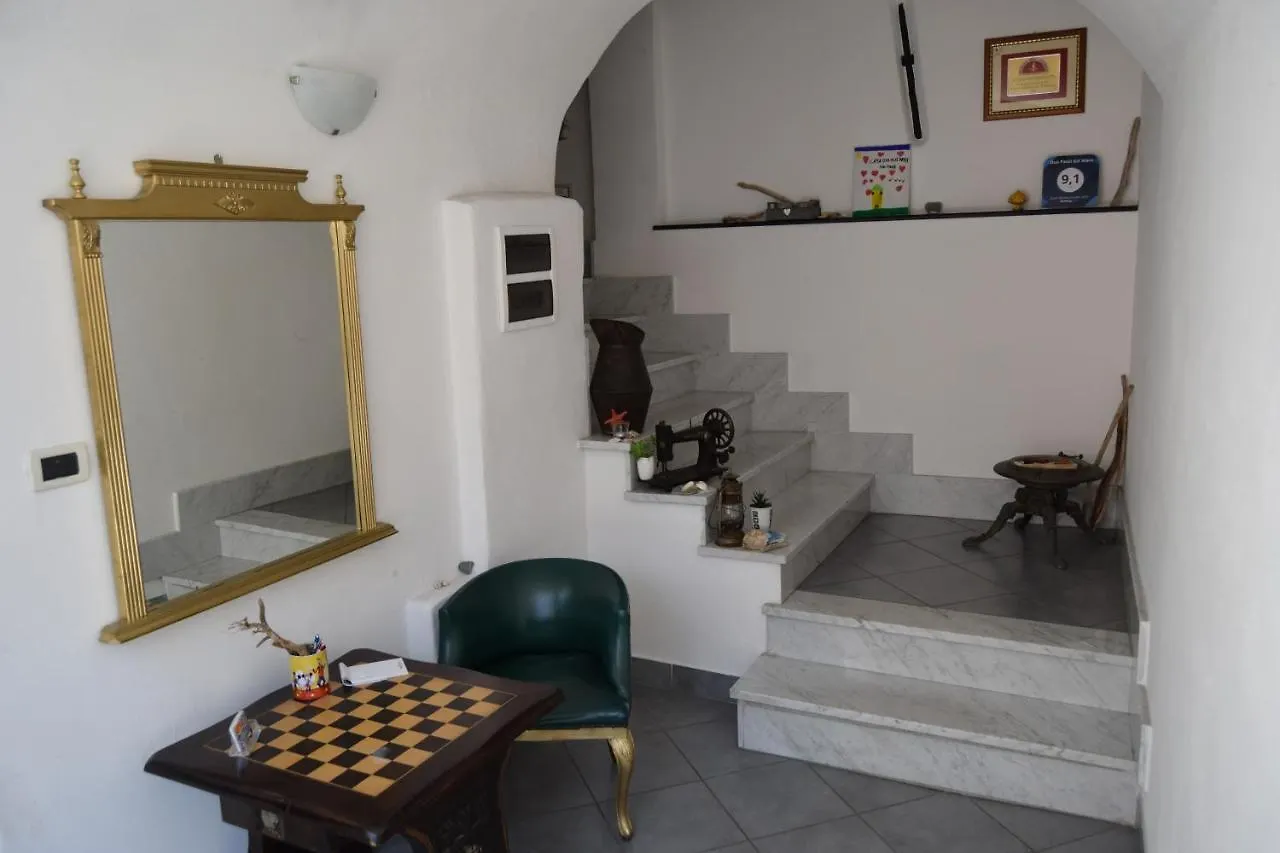 Due Passi Dal Mare Bed & Breakfast Ceriale