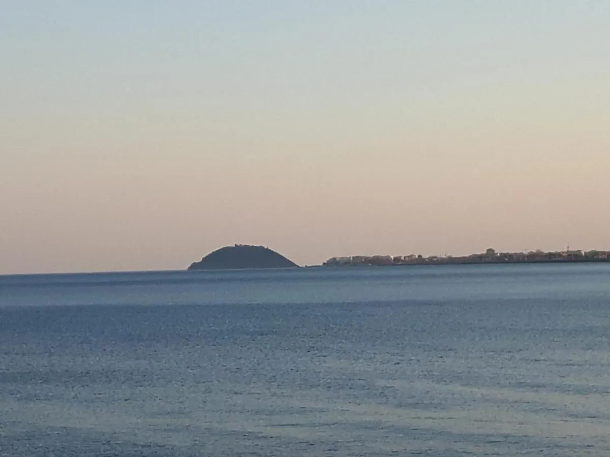 Due Passi Dal Mare Bed & Breakfast Ceriale