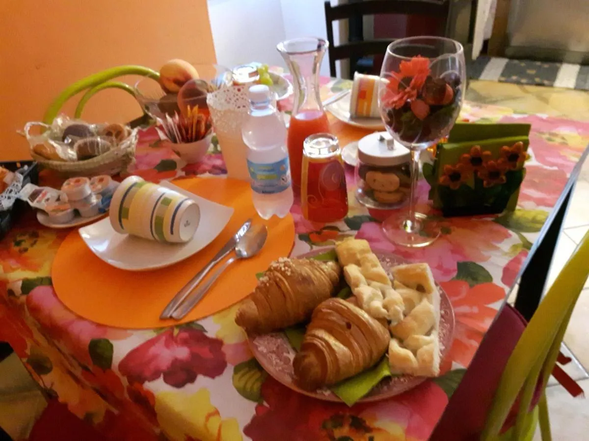 Due Passi Dal Mare Bed & Breakfast Ceriale 0*,  Italy
